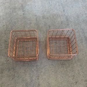Two Square Gold Wire Decor Urban Outfitters Decor Desk Organizers